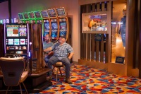 Sammy hagar hollywood casino amfiteater, løseste spilleautomater på four winds casino